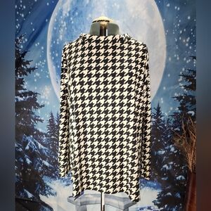 SUSAN GRAVER Houndstooth Soft Long Sleeved Pullover Sweater Size 1X-2X